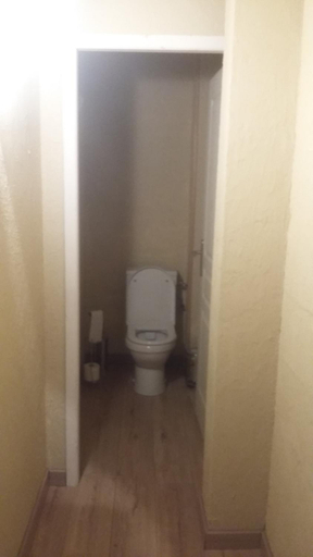 Bathroom 2, La Roussilhe, Lot