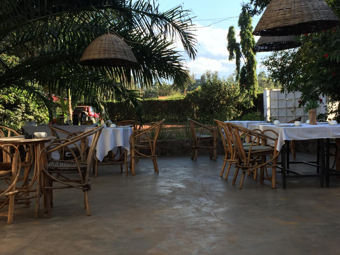 Food & Drinks, More Than A Drop, Moshi Urban