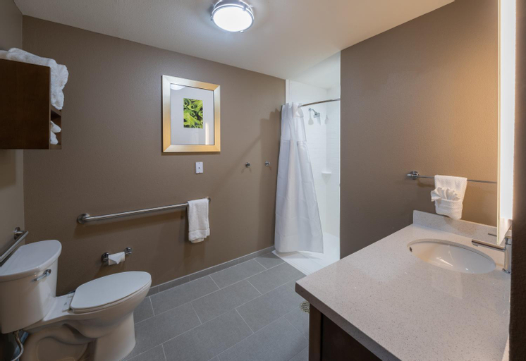 Bathroom 24