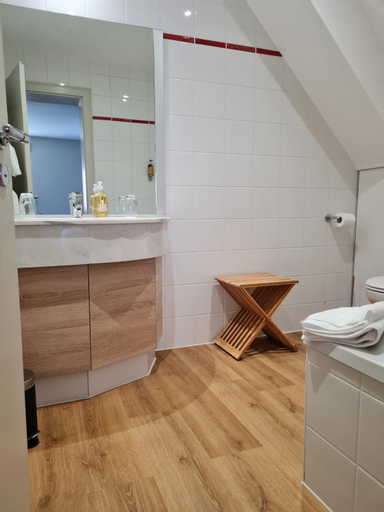 Bathroom 5