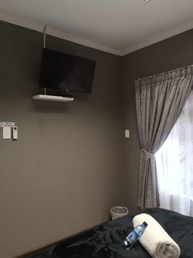 Others 5, Gluckman Drive Guesthouse, Lejweleputswa