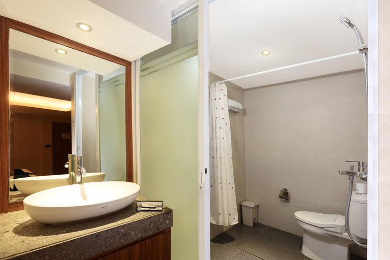 Bathroom 4