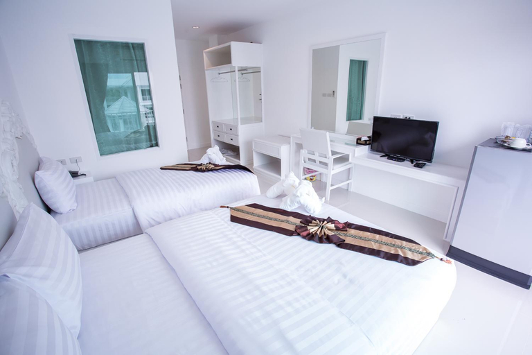 Bedroom 2, White House Hotel, Muang Tak