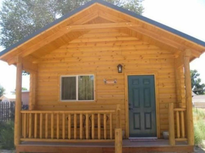 Exterior & Views, PINE TREE INN AND BAKERY BED AND BREAKFAST, Lincoln