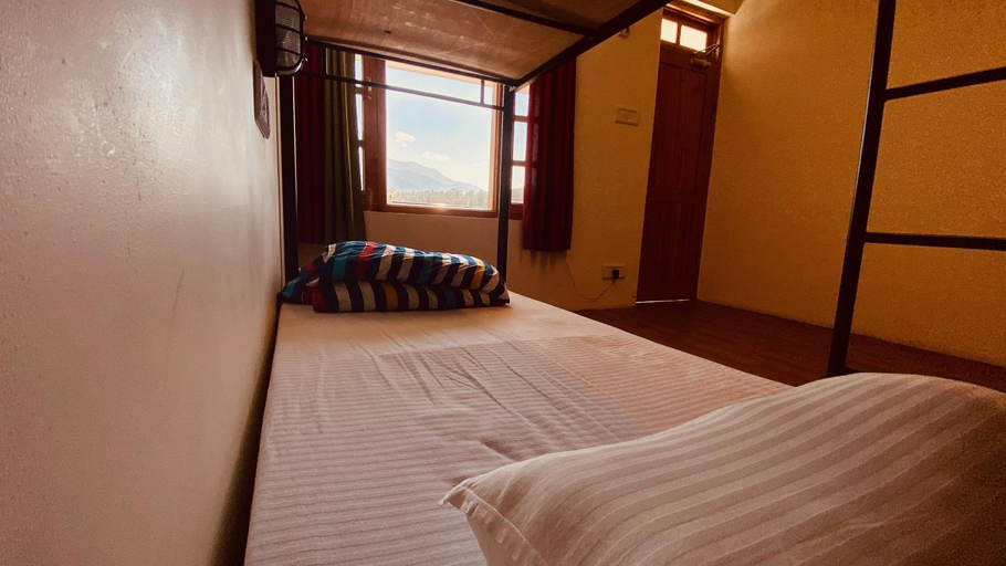 Bedroom 2, Madpackers Manali, Kullu