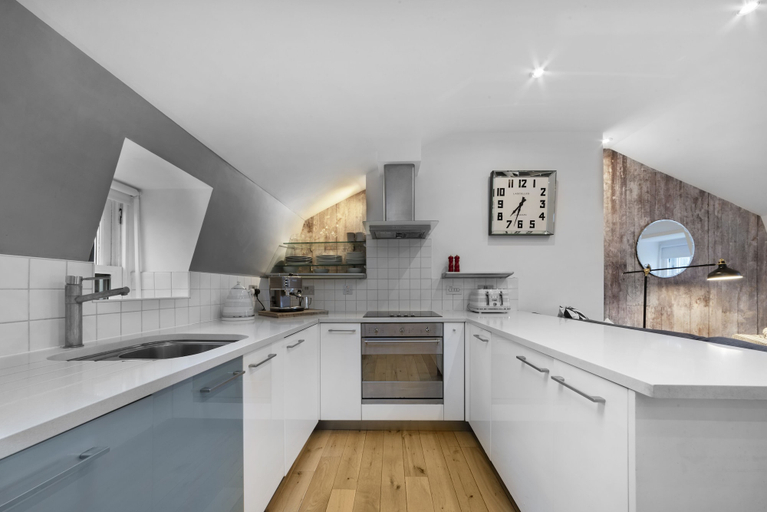 Others 5, King's Cross Penthouse by MoreThanStays, London