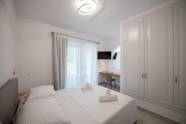 Others 5, Grand View Elios, Thessaly