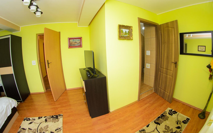 Others 2, Casa Liana, Oradea