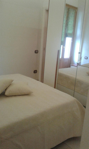 Bedroom 2, Portico dei Sassi, Matera