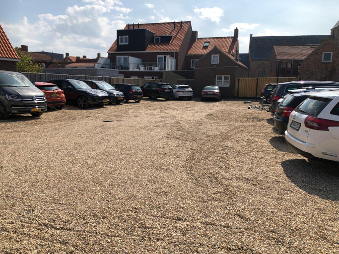 Others 4, Plein 40 - Lodges, Veere