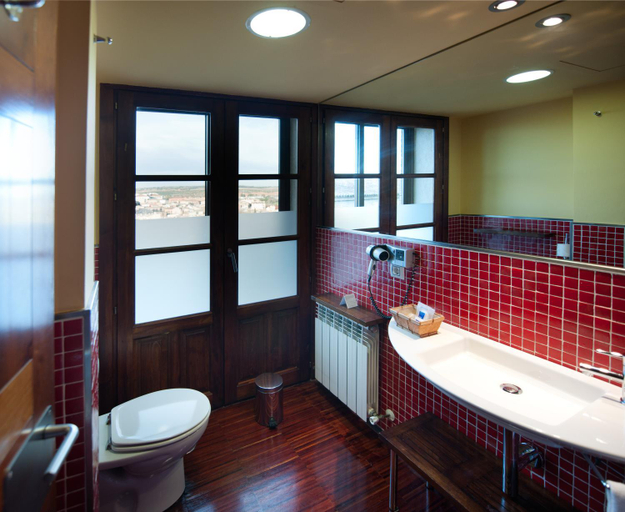 Bathroom 3, Abad Toledo, Toledo