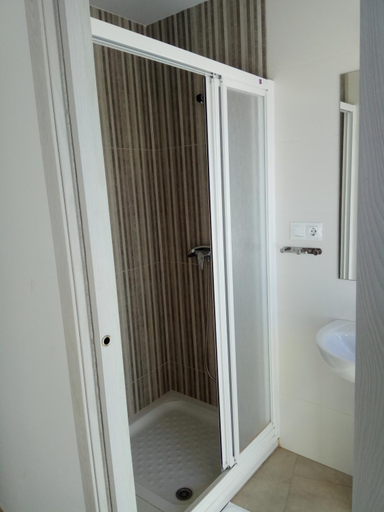 Bathroom 4, Hostal Brisas de Conil, Cádiz