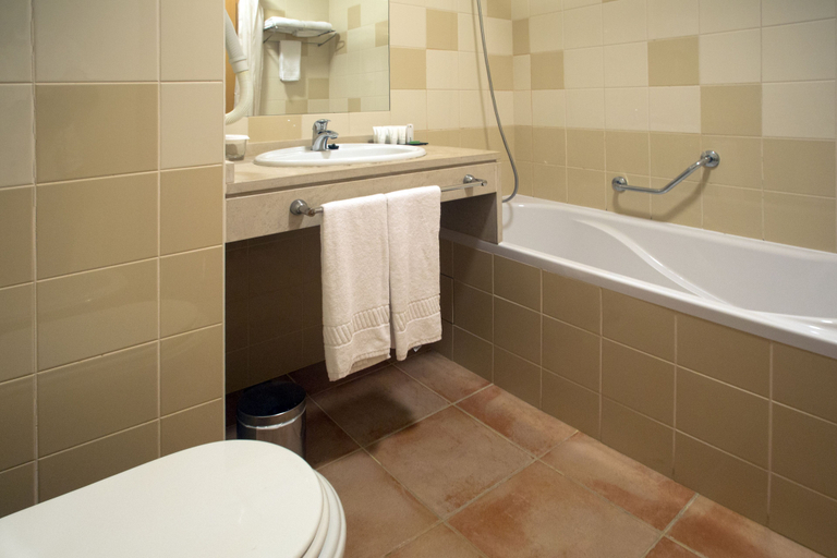 Bathroom 5, AP Victoria Sports & Beach, Albufeira