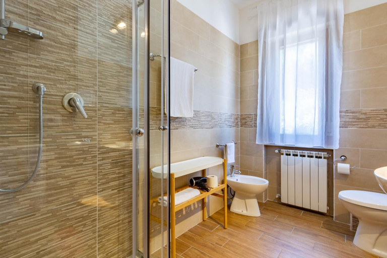 Bathroom 3, Il Magnolia, Chieti