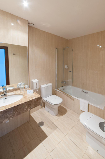 Bathroom 3, Hotel Restaurante Canzana, Asturias