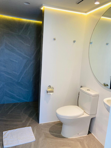 Bathroom 7