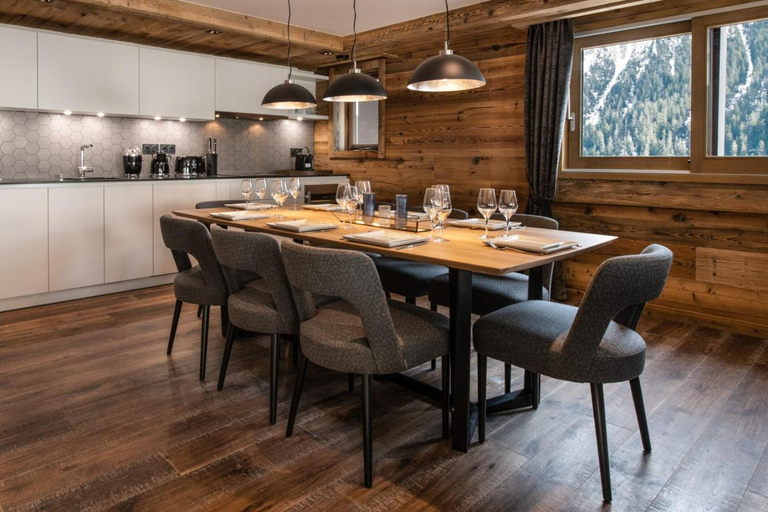 Others 4, Hotel Manali, Savoie