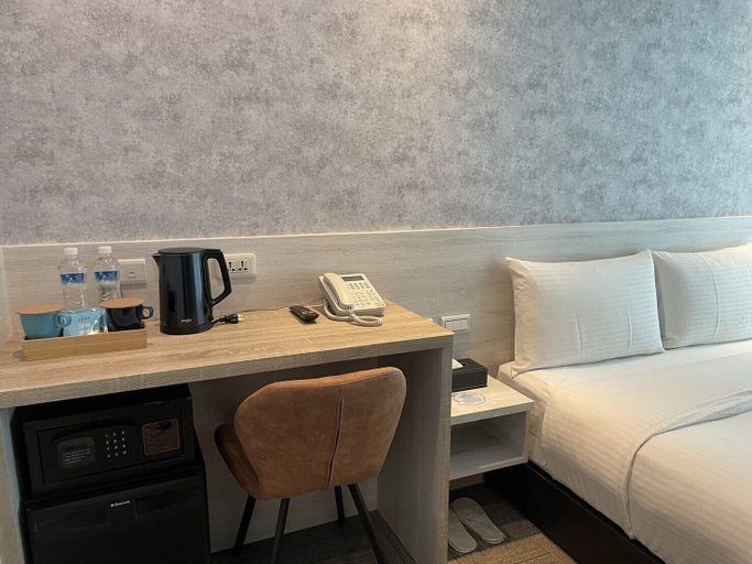 Bedroom 4, Sky Gate Hotel, Taipei City