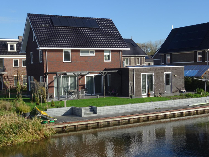 Others 5, B&B Snekerpoort, Sneek