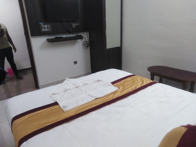 Bedroom 5, J K Inn Hotel by Urban Express, Bangalore