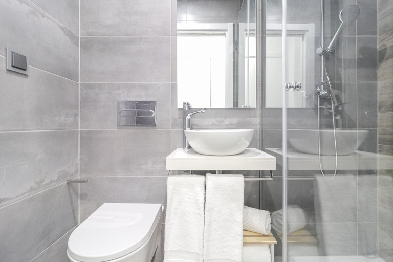 Bathroom 4, Avenue 41 Guest House, Faro