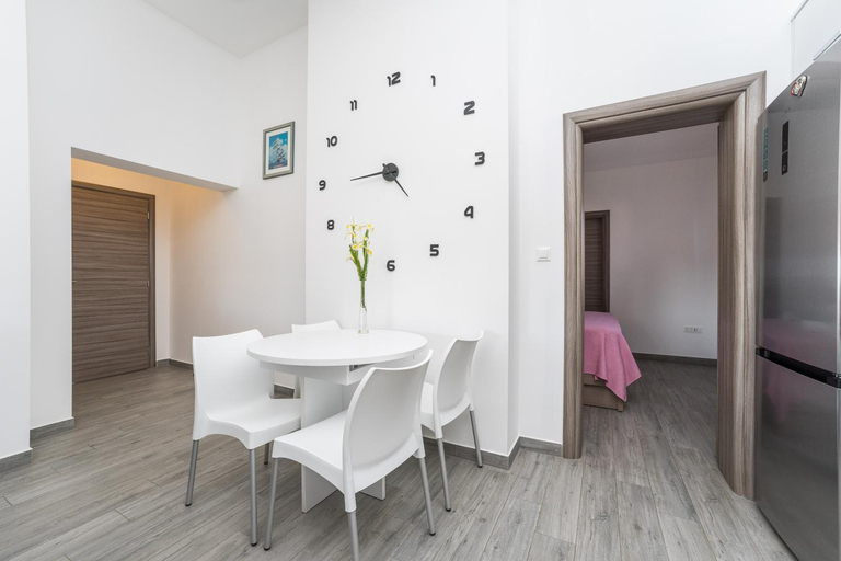 Others 5, Apartments Maza, Zadar