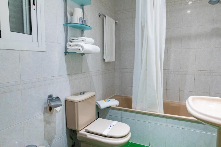 Bathroom 4, Ramada Hotel & Suites by Wyndham Costa del Sol, Málaga