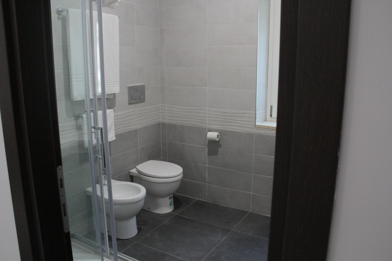 Bathroom 2, EasyRoom Frosinone - Casello Autostradale, Frosinone