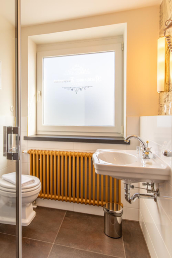 Bathroom 4, Nordhauser Farstenhof, Nordhausen