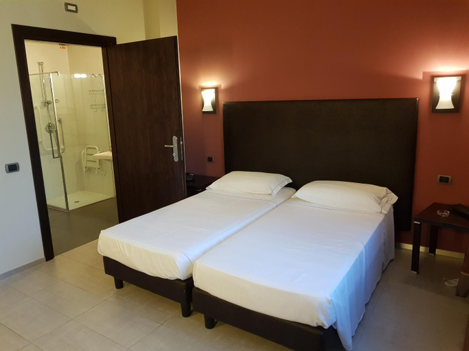 Bedroom 3, Hotel Montini Linate Airport, Milano