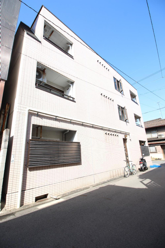 Exterior 2