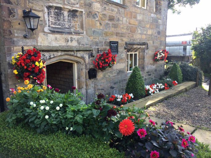 Others 2, Hurstwood Hall, Lancashire
