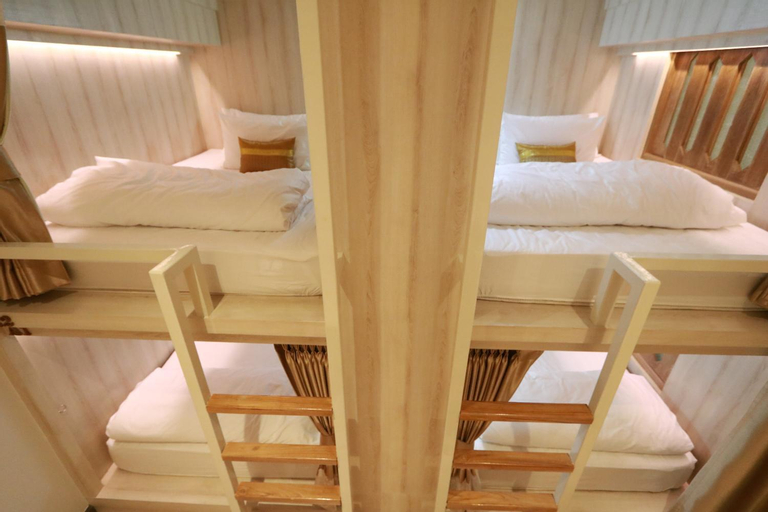 Bedroom 18