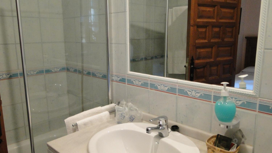 Others 2, Hostal Las Paneras, Ávila