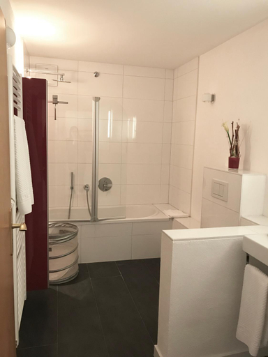 Bathroom, Stein Boardinghouse am Rathaus, Koblenz