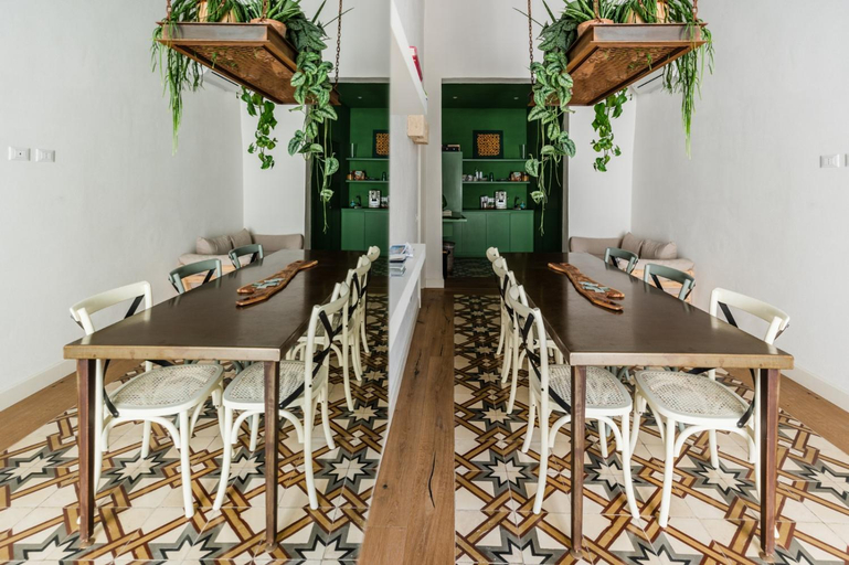 Others 3, Orazio33 b&b, Bari