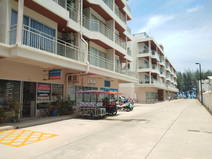 Exterior 16