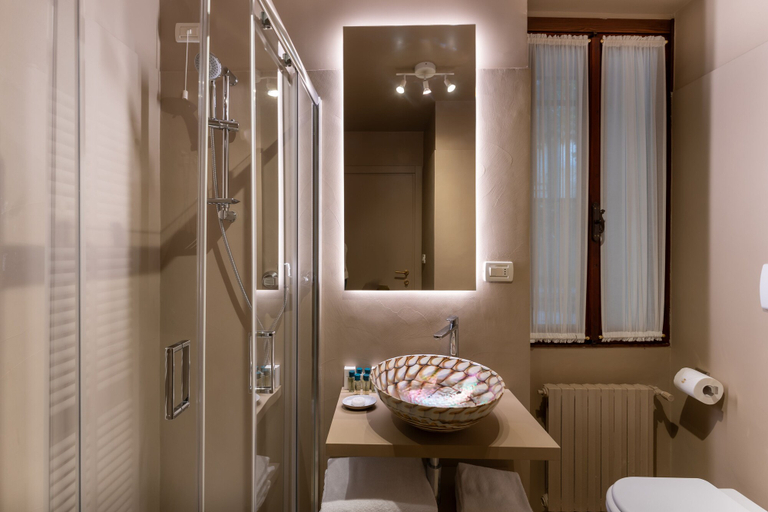 Bathroom 4, SAN VIO PALACE LUXURY APARTMENTS, Venezia