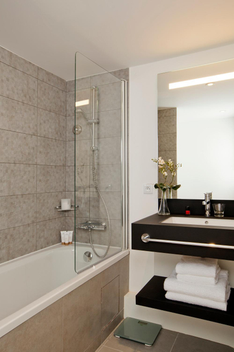 Bathroom 4, Residhome Puteaux La defense, Hauts-de-Seine