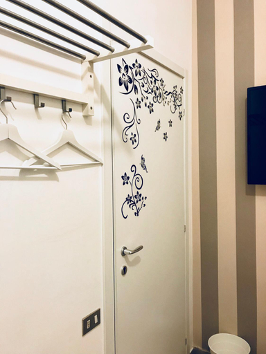 Bathroom 2, SIMONI 10, Verona