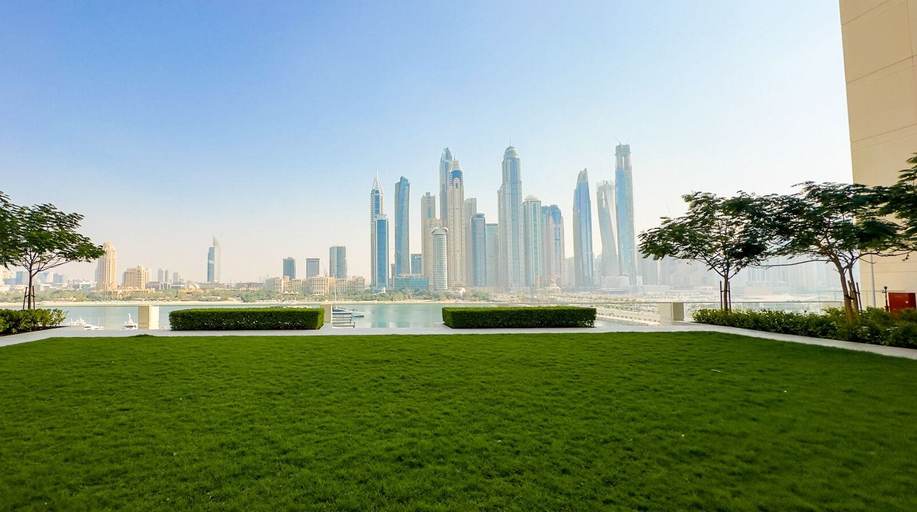 Exterior & Views, Aya - Beachfront Apartment With all Amenities and Pool, Dubai