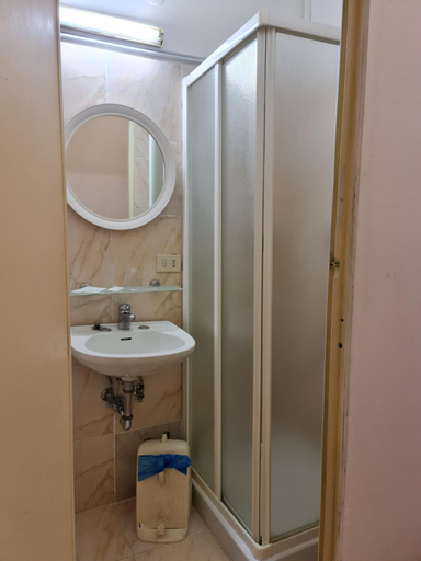 Bathroom 5, Hotel Genzianella, Florence