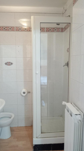 Bathroom 4, Hotel Tourist, Napoli
