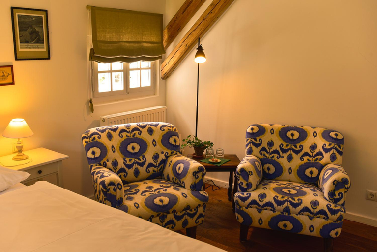 Bedroom 2, LANDSITZ OBERHOF petit hotel, Wiener Neustadt Land