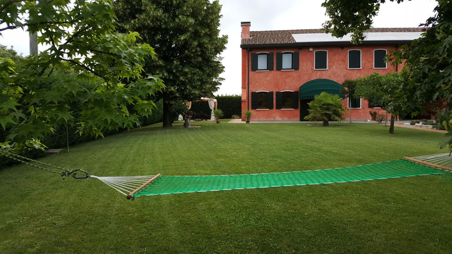 Others 4, Il Farfasole, Venezia