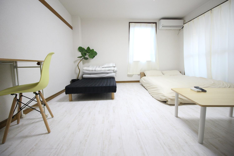 Bedroom 2, Furere Shichijo 201, Kyoto