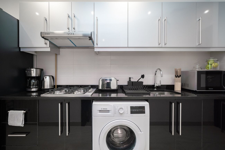 Others 5, Elite Business Bay Residence 2101, Dubai
