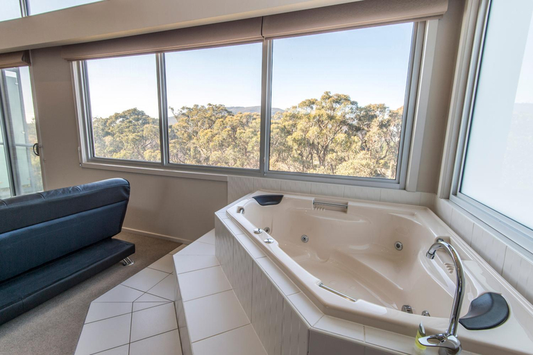 Bathroom 5, Macedon Ranges Hotel & Spa, Macedon Ranges Bal