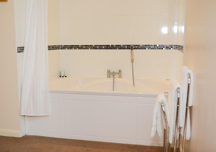 Bathroom 3, King Charles Hotel, Medway