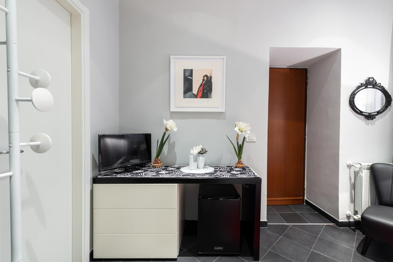 Others 4, Rome in your heart - Spagna Single Room, Roma